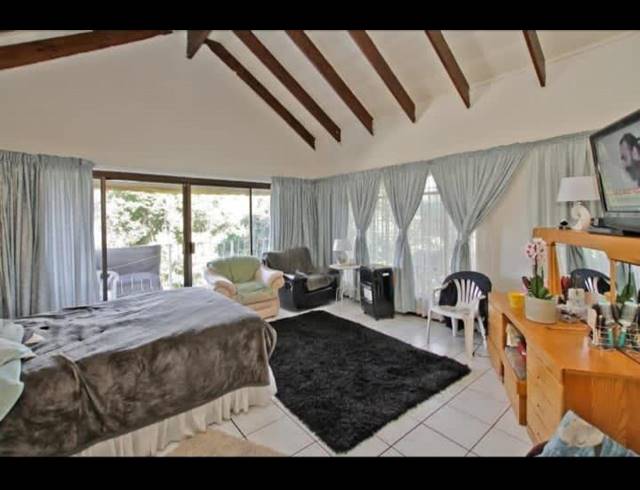 6 BEDROOM HOUSE FOR SALE IN CYRILDENE